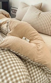 طرح چهارخانه ربز کرم